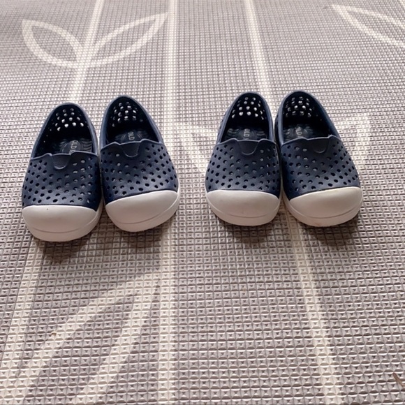 π3/$15π Old Navy Slip On Sandal - Picture 5 of 5